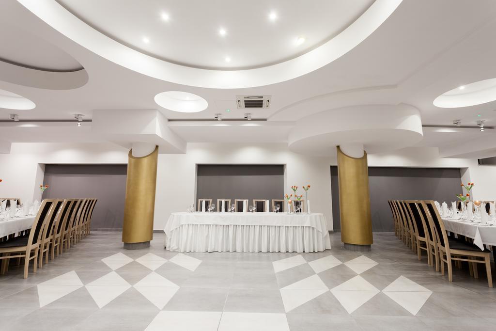 Pod Ratuszem Hotel Wielun Exterior photo